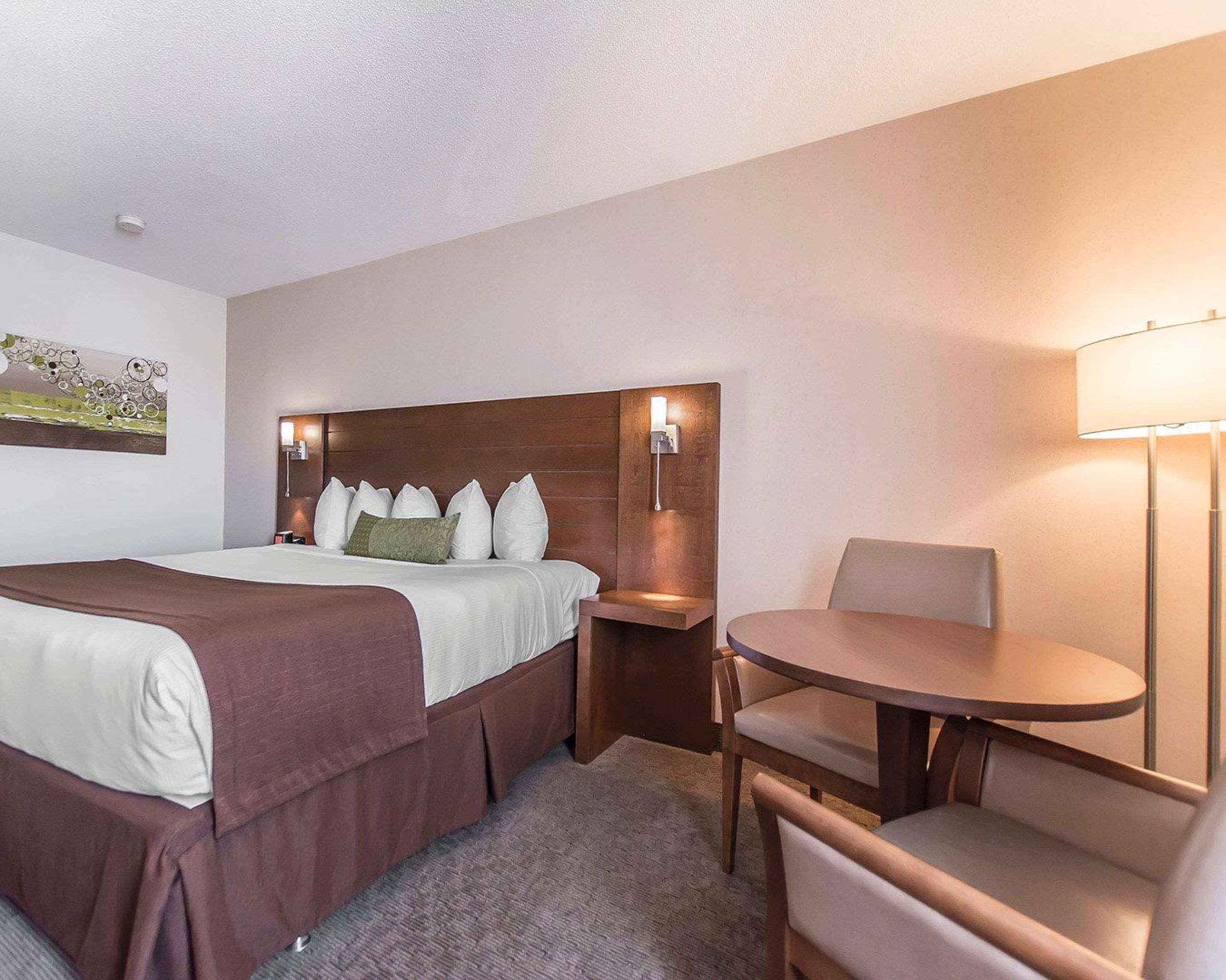 Quality Inn Rouyn-Noranda Exterior foto