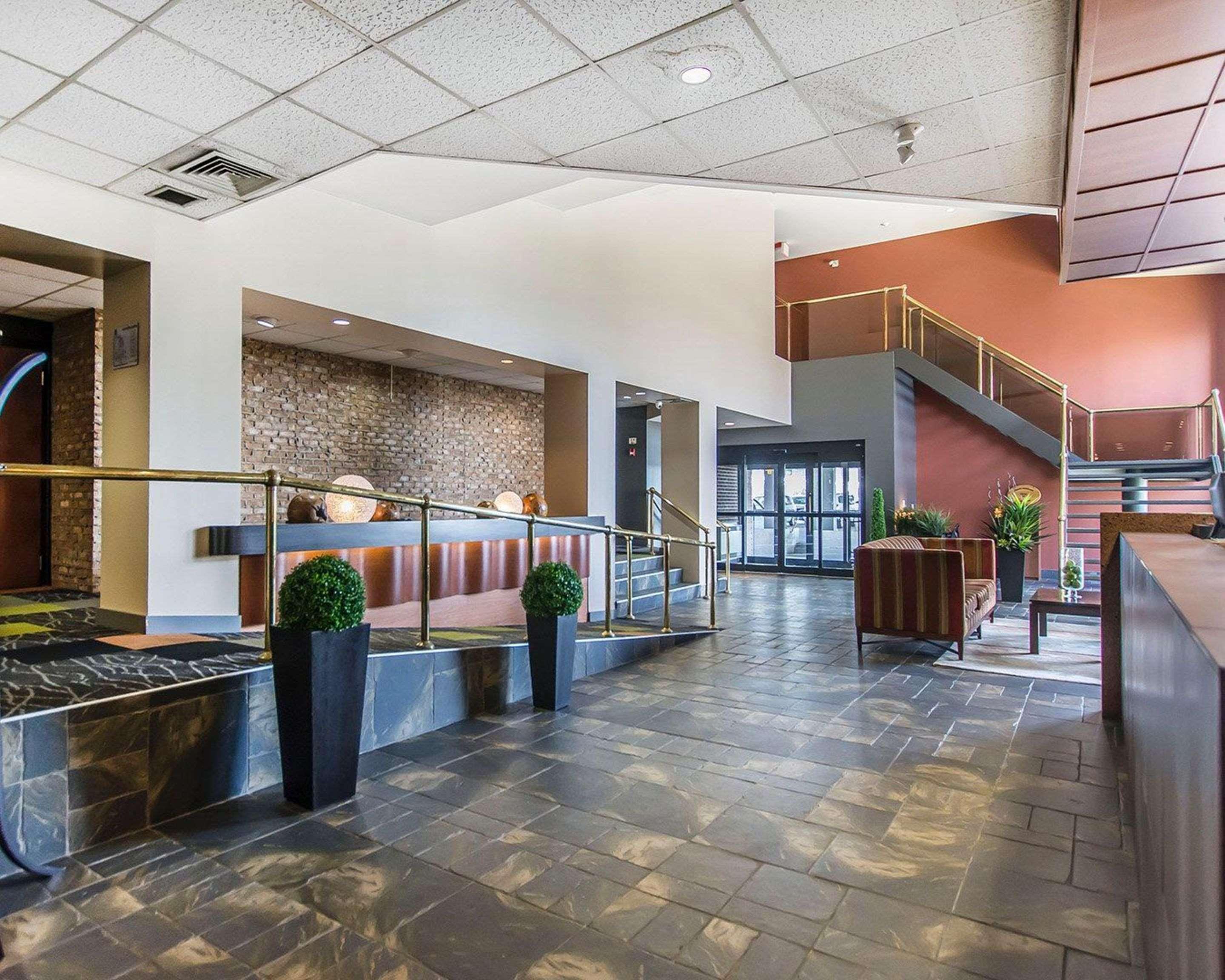 Quality Inn Rouyn-Noranda Exterior foto