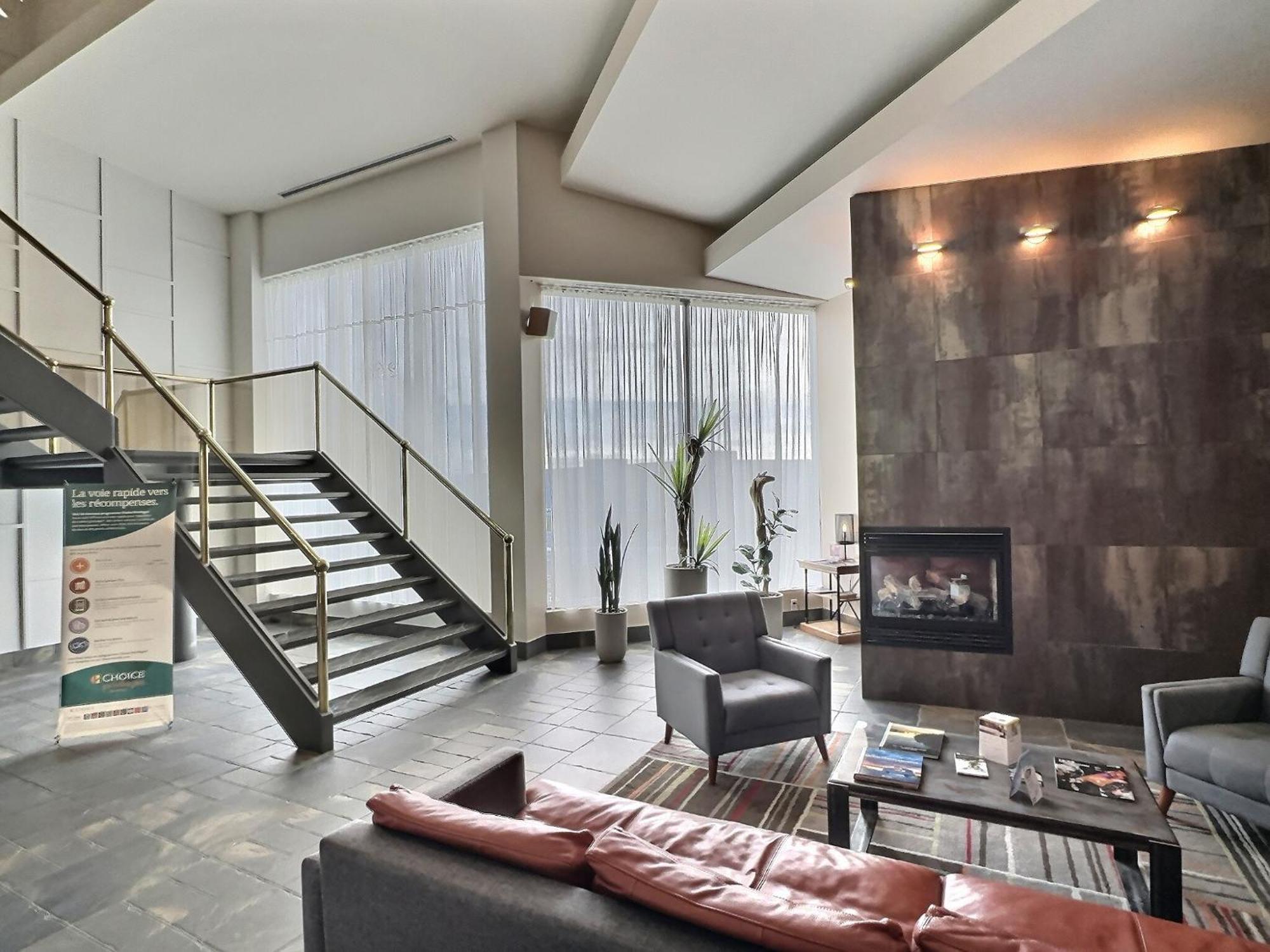 Quality Inn Rouyn-Noranda Exterior foto